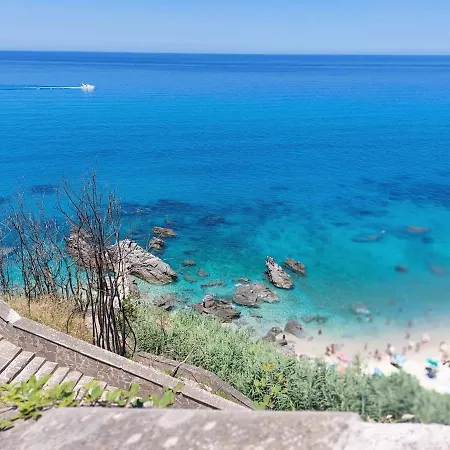 Exklusives Penthouse Mit Dachterrasse Zambrone