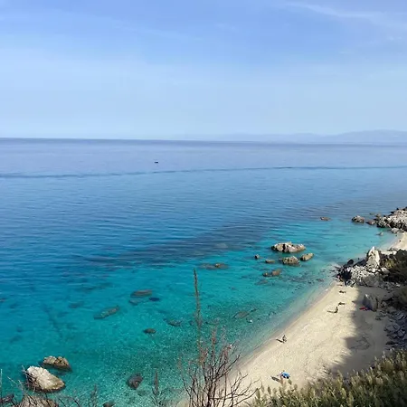 Exklusives Penthouse Mit Dachterrasse Zambrone